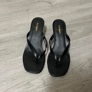 old navy y2k style black kitten heels